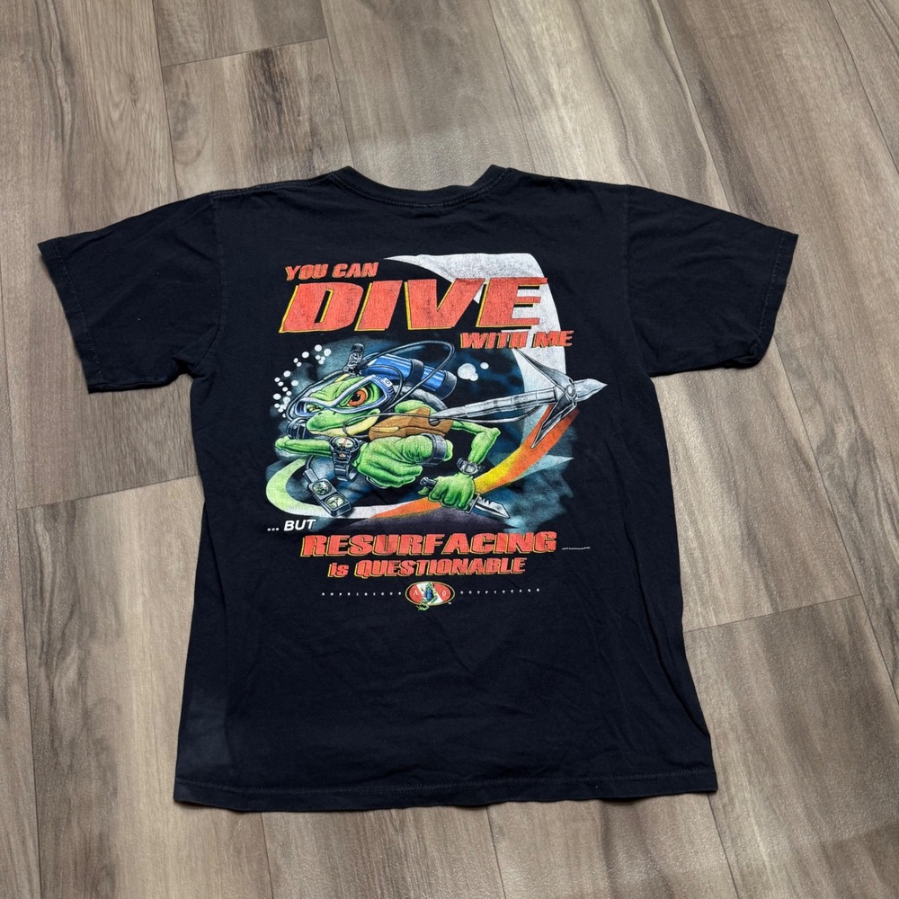 Amphibious Outfitters Scuba Diving Frog Graphic T-Shirt Black Anvil Men Medium